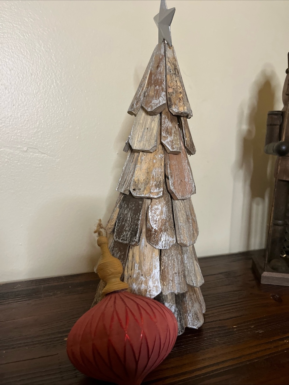 Rustic Wooden Holiday Tree Decor - Neutral Tones